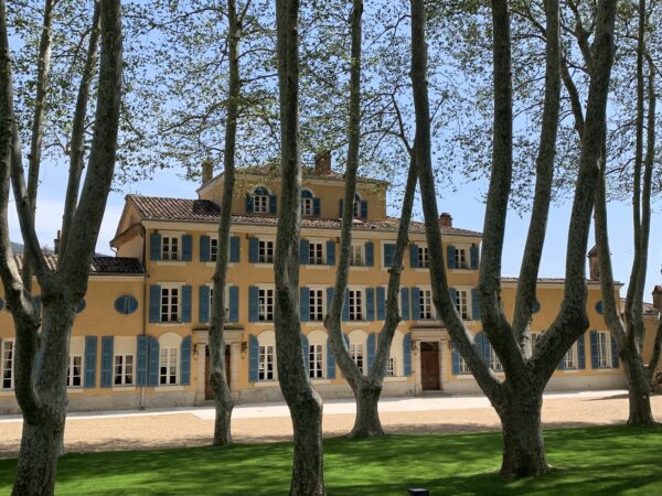 Château moneymaking